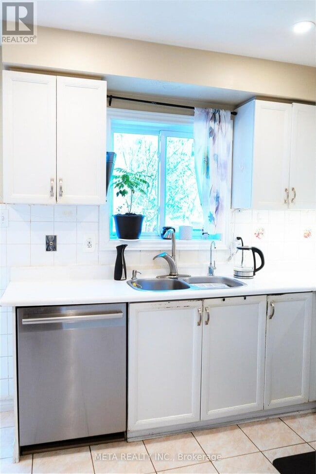 Photo du bâtiment - 108 Lent Crescent