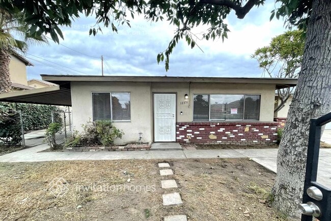 Building Photo - 12351 Poinsettia Ave