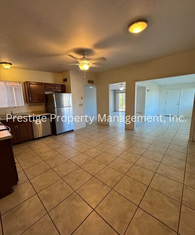 Foto del edificio - 3bd/2ba home tucked away in Northwest Tucson!!
