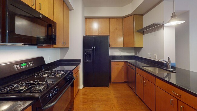 Building Photo - Logan Circle One Bedroom Plus Den W/Front Desk, Secured Entry, Pets Welcome, & More!