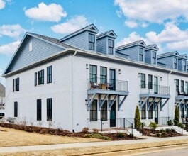 Building Photo - 136 Iberville St