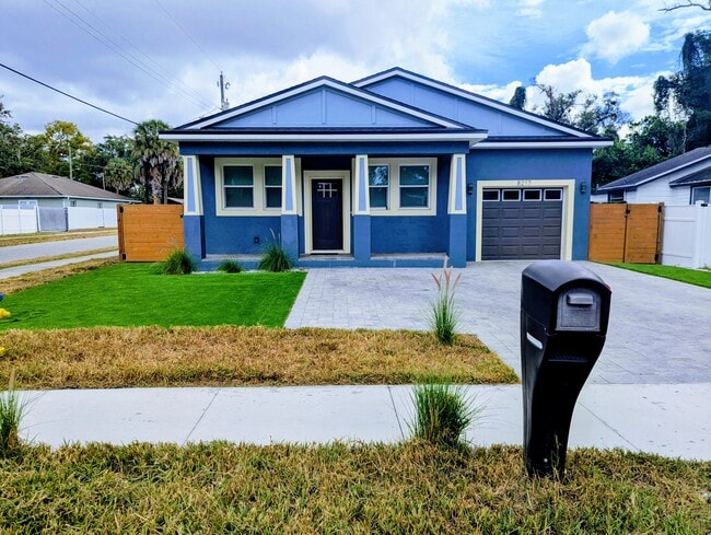 Building Photo - 8217 N Brooks St