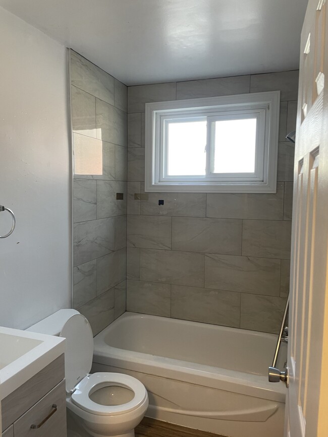 Photo du bâtiment - Beautiful 1 Bedroom Apartment in Trenton