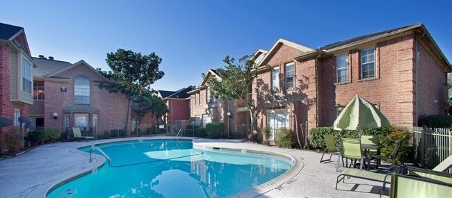 Building Photo - 12100 Overbrook Ln