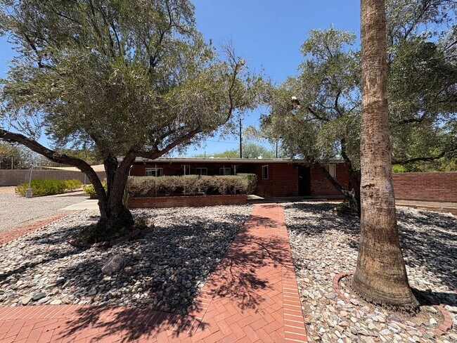 Foto del edificio - Eastside home with privacy on cul-de-sac