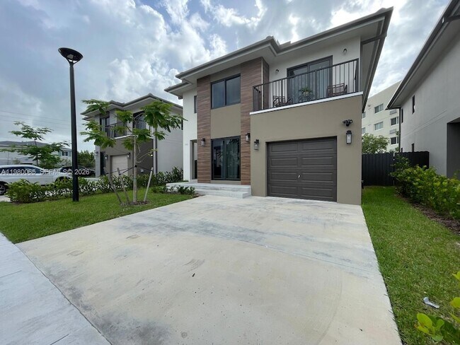 Foto del edificio - 302 NW 11th Ct