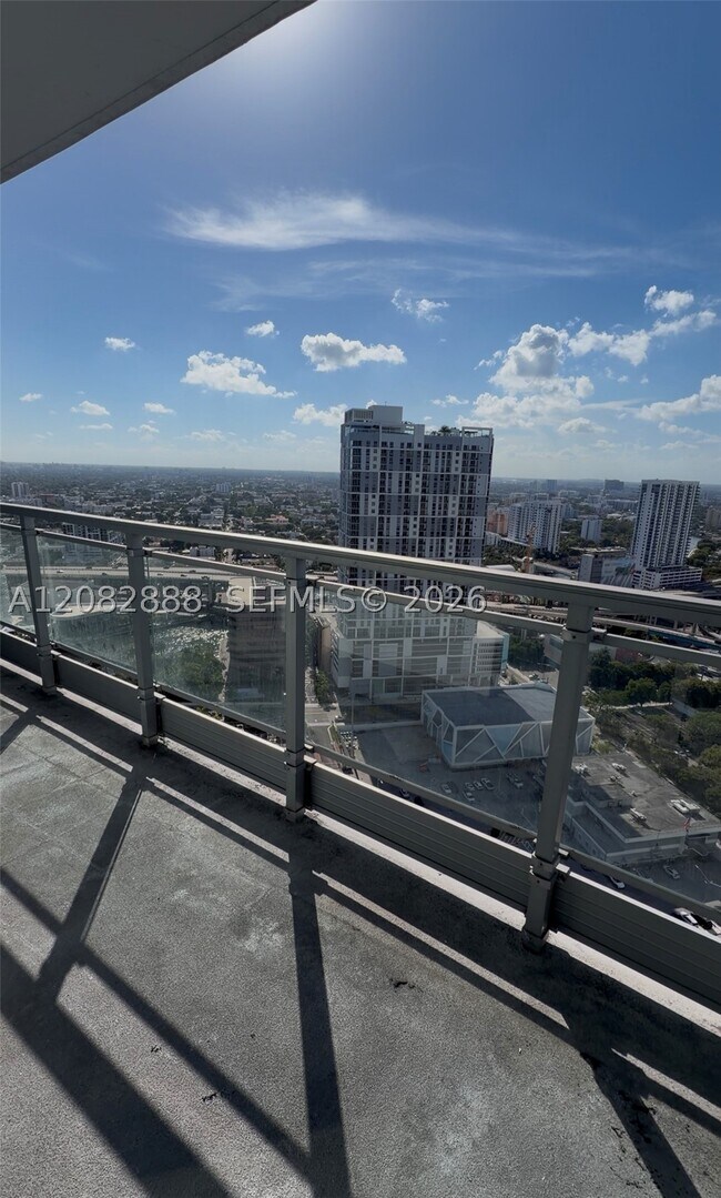 Foto del edificio - 90 SW 3rd St