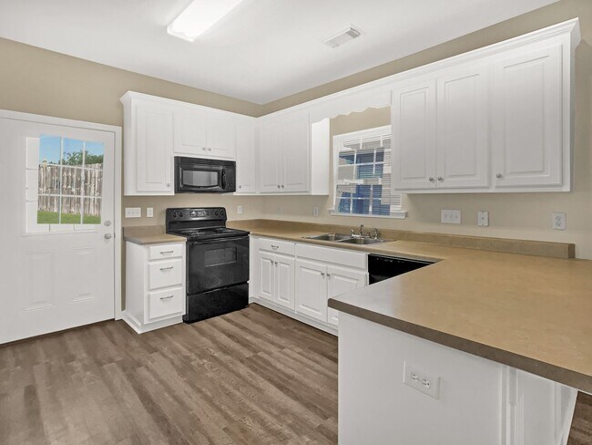 Foto del edificio - 9750 Moonlight Dr