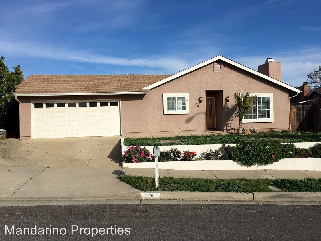 Foto principal - 3 br, 2 bath House - 290 Brandon Drive