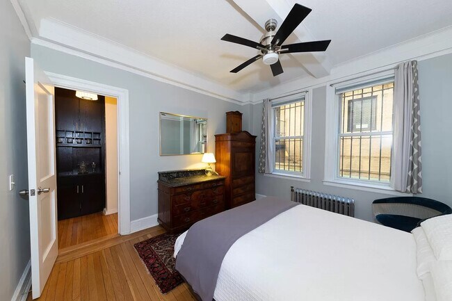 Foto del edificio - 588 West End Ave
