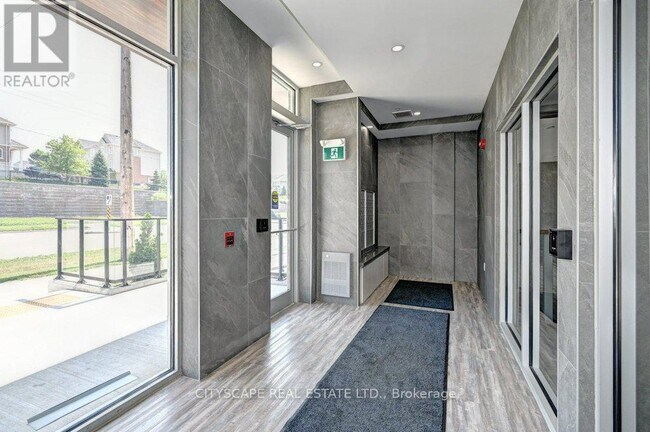 Photo du bâtiment - 408-408 Dundas St S