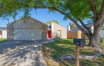 Building Photo - 16042 Bear Hill Dr
