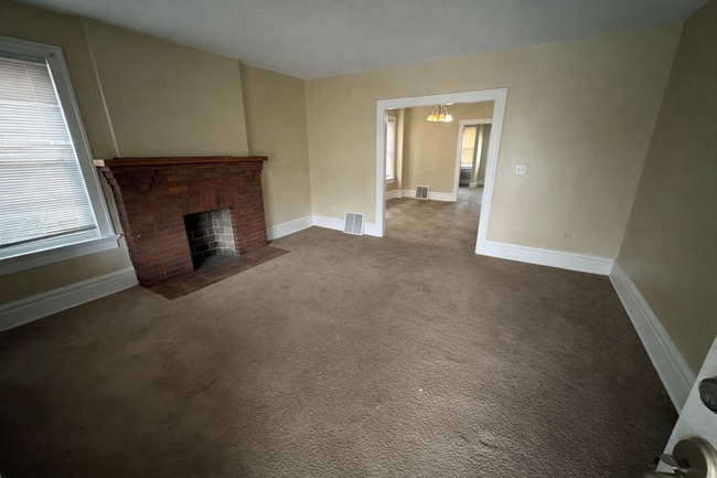 Building Photo - 247-249 North Harris Avenue