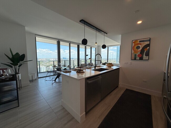Foto del edificio - 1027 NW 1st Ct
