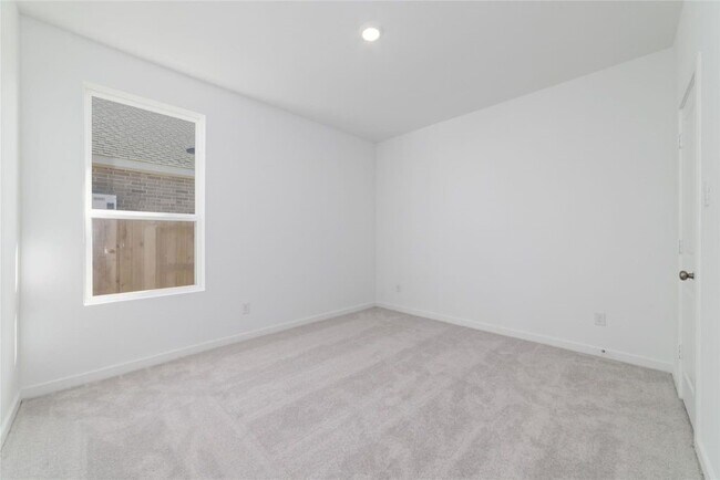 Building Photo - 3037 Avenida Sonoma Dr