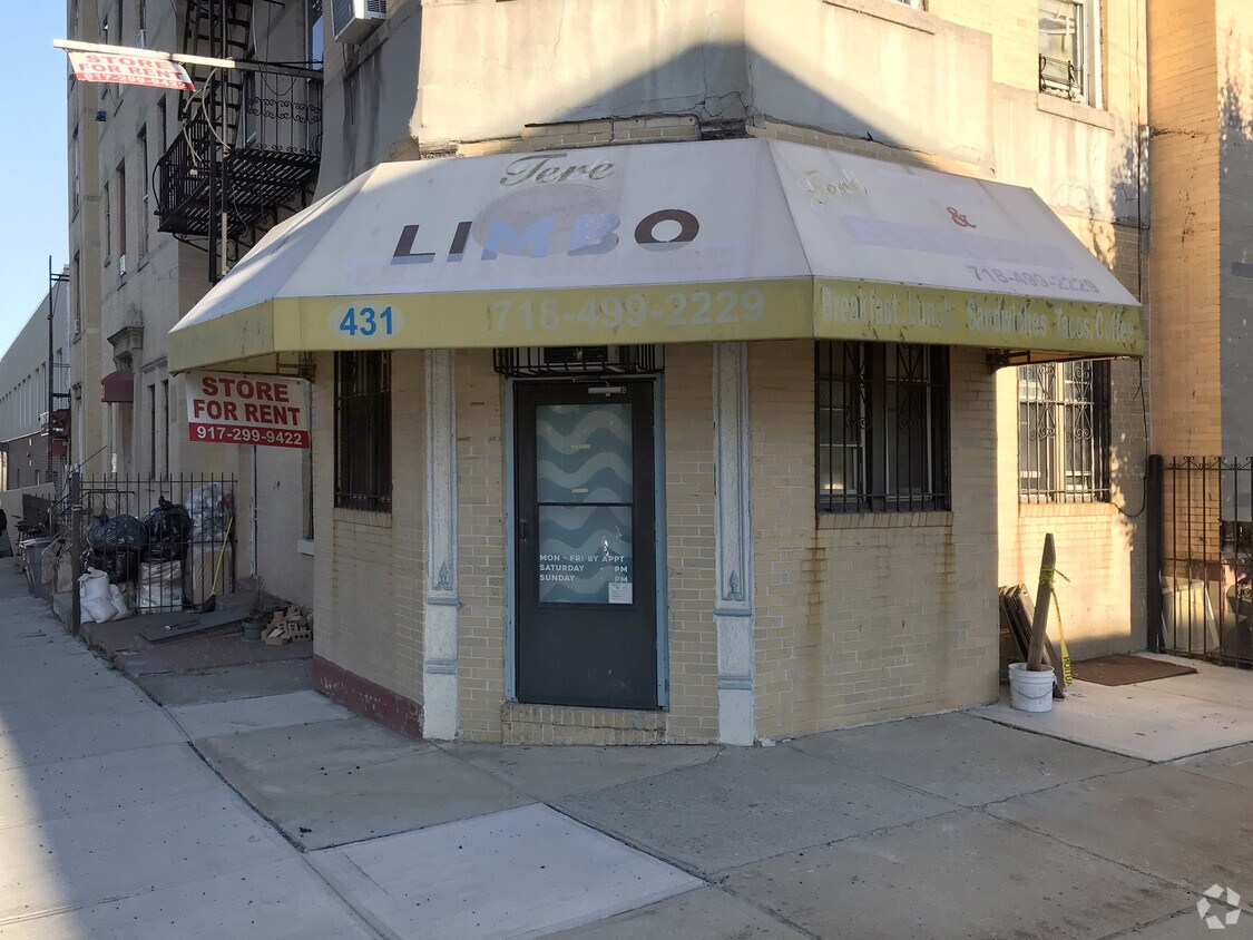 Building Photo - 1924 8th Ave