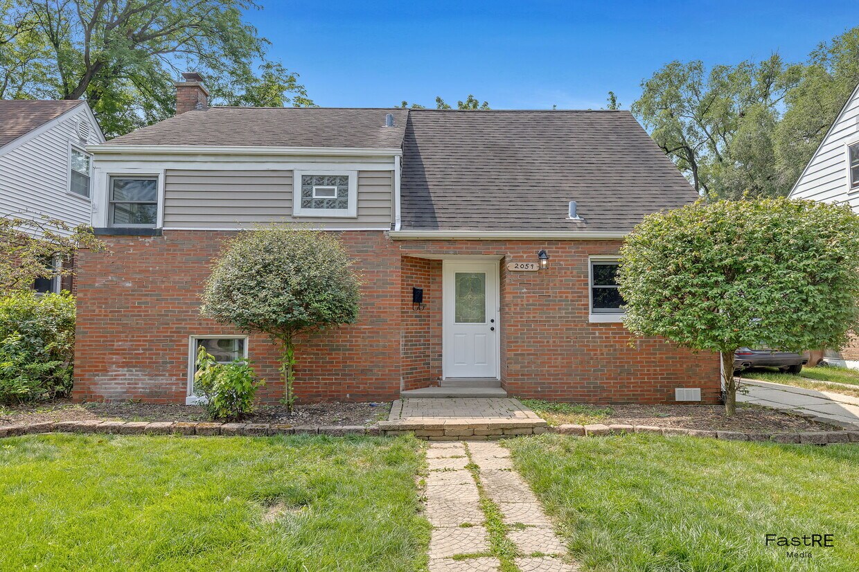 Primary Photo - 2059 Downey Rd
