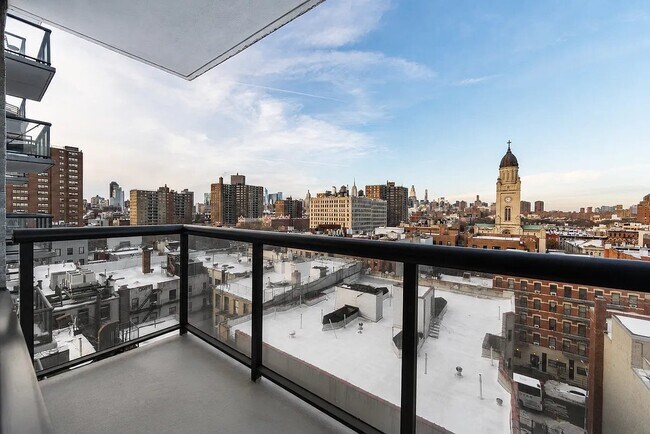 Foto del edificio - 250 E Houston St