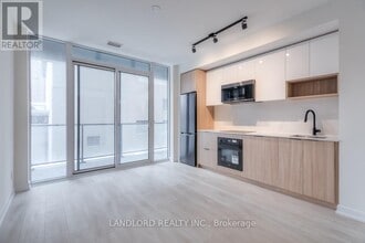 Building Photo - 5 Defries St