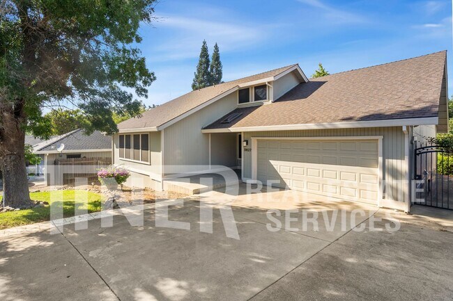 Foto del edificio - 8627 Blythe Ave