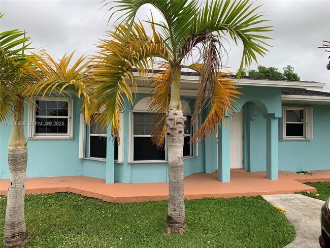 Foto del edificio - 14300 SW 105th Ave