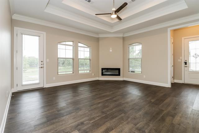 Foto del edificio - 8811 Creek Run Rd