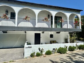 Building Photo - 1923 Sunset Plaza Dr
