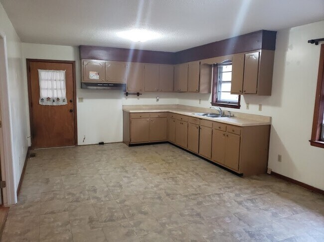 Foto del edificio - 908 SE Maynard Rd