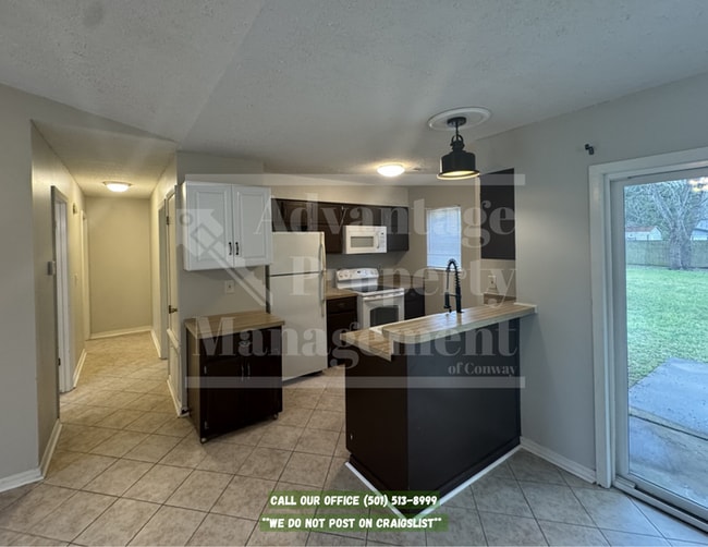 Building Photo - 8 Sagebrush