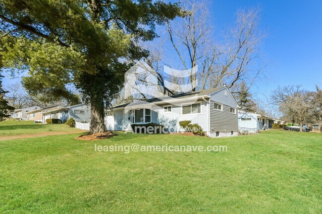 Foto del edificio - 1657 Mowbry Ln