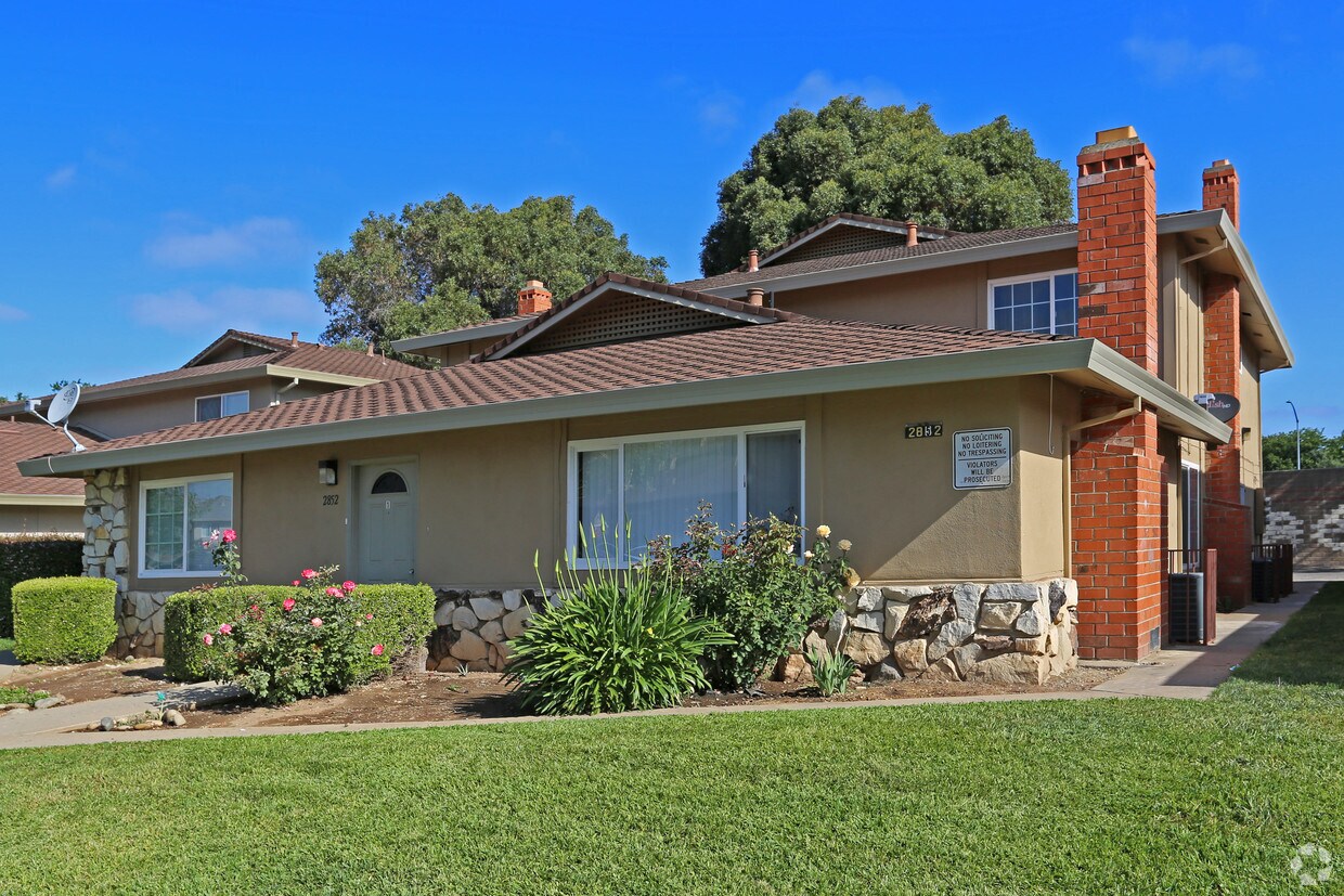 Foto principal - 2852 Norcade Cir