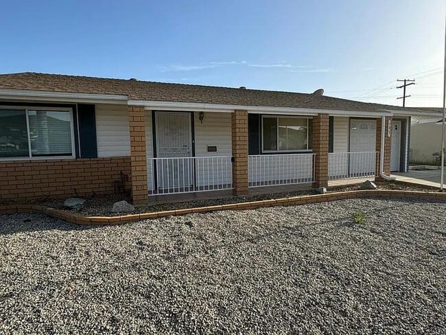 Building Photo - Sun City great home