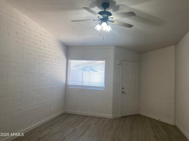 Foto del edificio - 4012 N 15th Ave