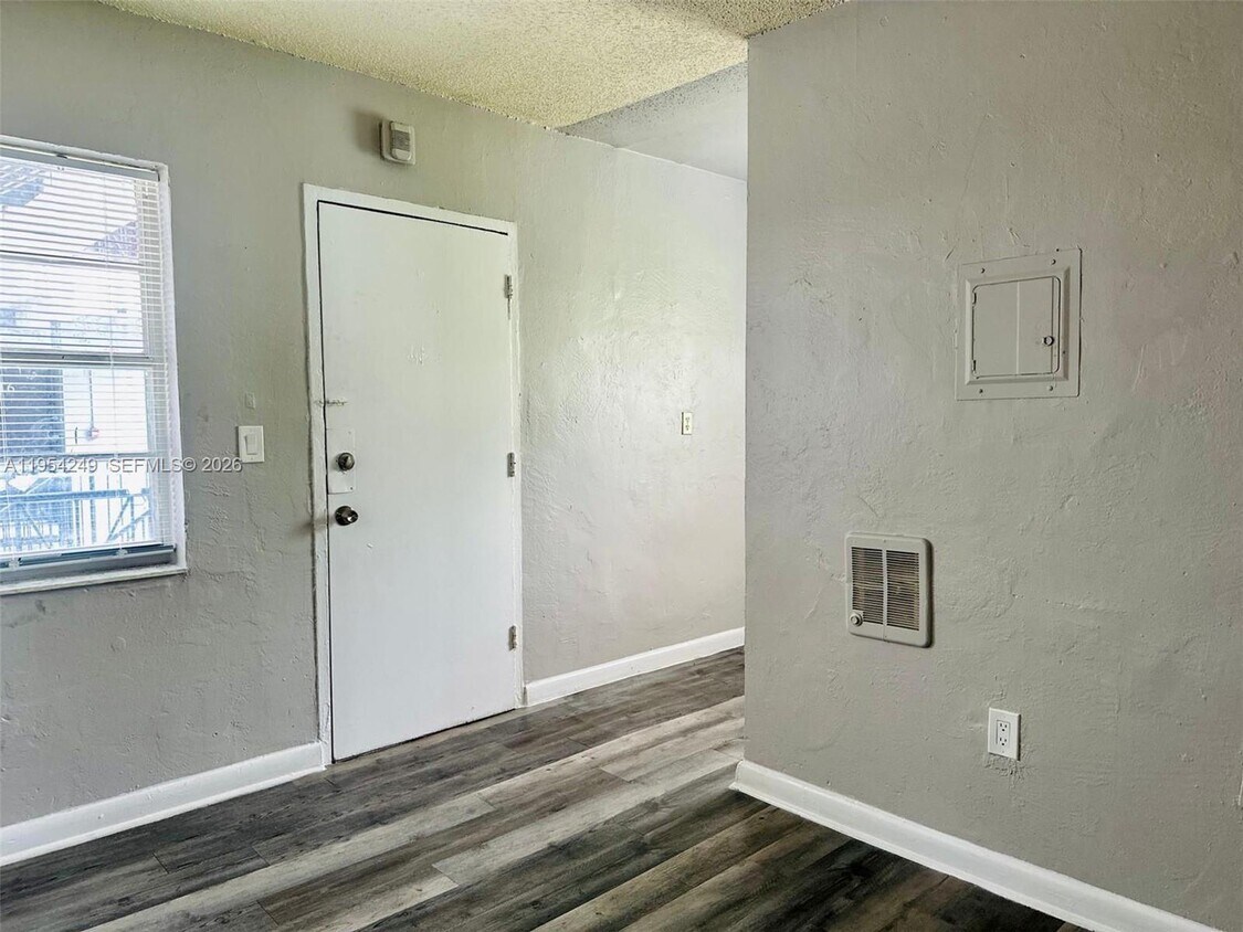 Building Photo - 1801 NW 54th St