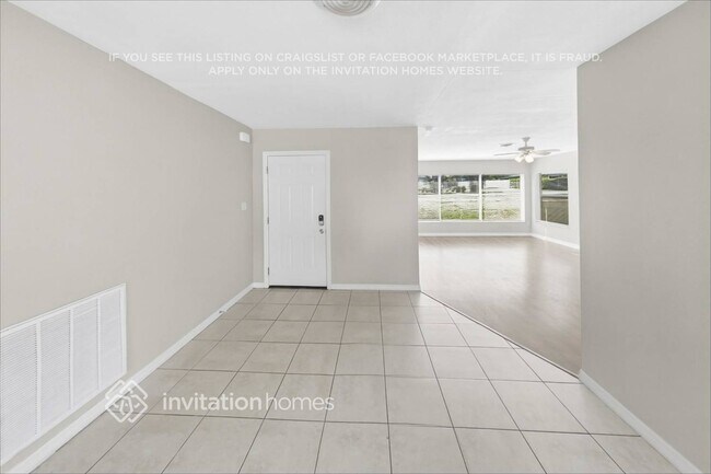 Foto del edificio - 1063 Indian Rocks Rd