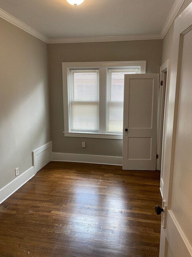 Foto del edificio - 1026 Lakepointe St