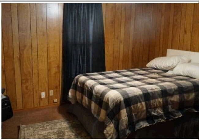 Building Photo - 801 S 5th St