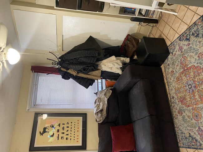 Foto del edificio - 15 Greenough Ln