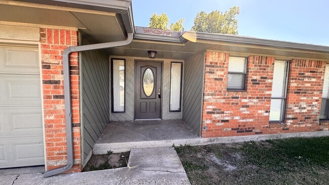 Photo - 812 SE 15th St House