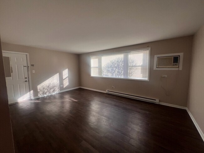 Foto del edificio - 4225 Forest Ave