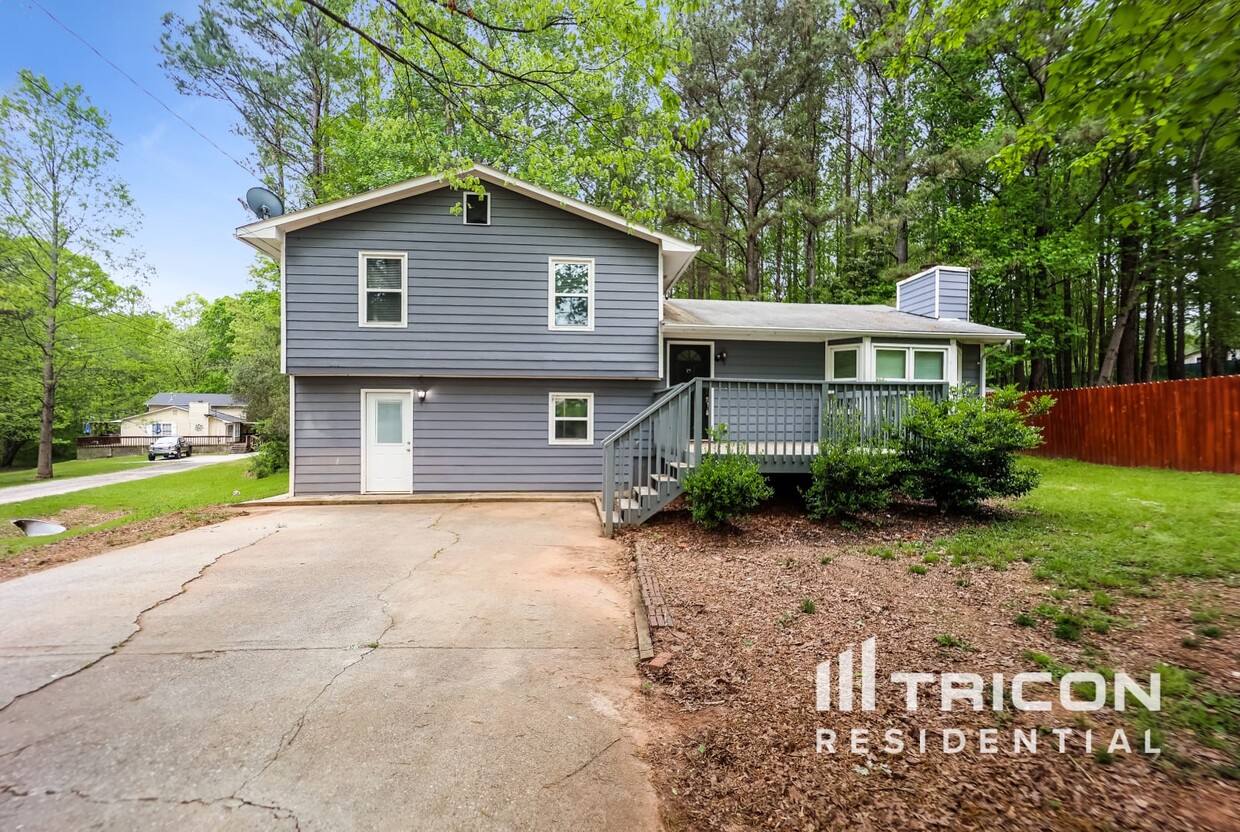 Primary Photo - 160 Elberta Dr