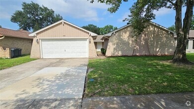Building Photo - 11226 Beauvoir Dr