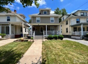 Building Photo - 40 Codington Pl