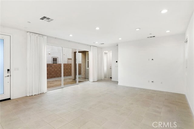 Building Photo - 36173 Hewitt Dr