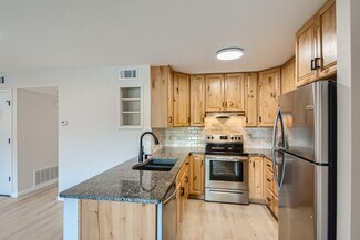 Building Photo - 697 Canyon Dr