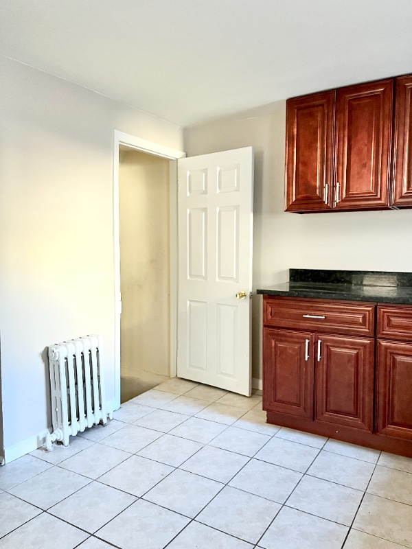 Photo - 1023 W Lancaster Ave Apartment