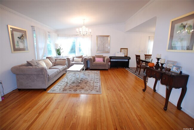 Foto del edificio - 13 Wood Rd