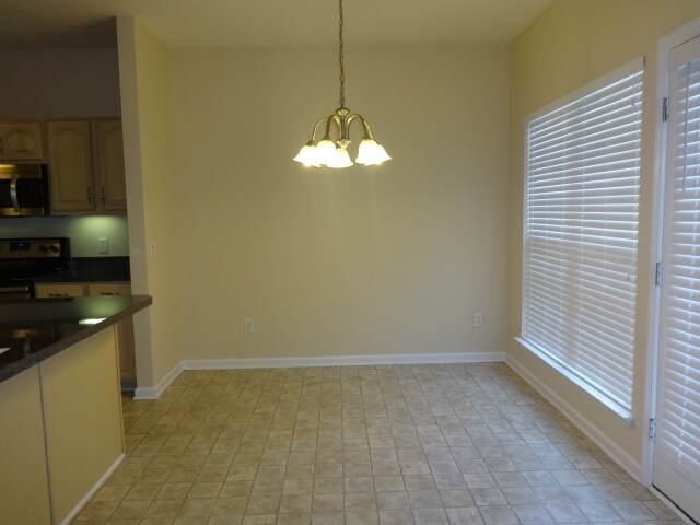 Building Photo - 5552 Craftwood Dr