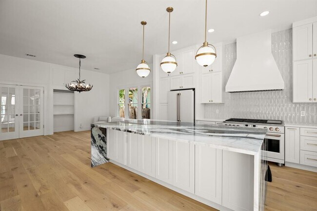 Foto del edificio - 1604 Nickerson St
