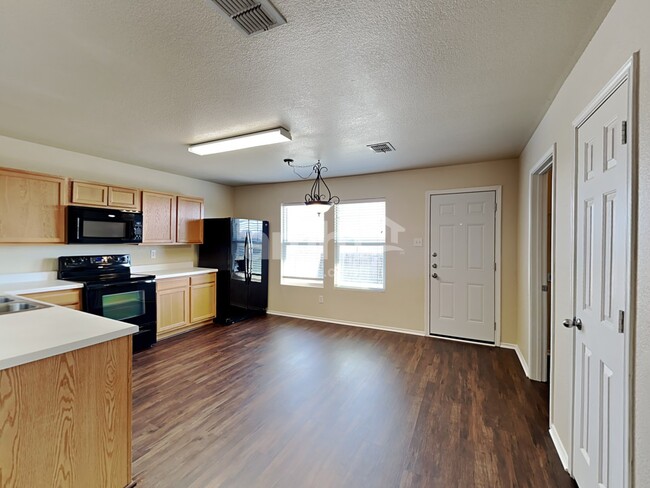 Building Photo - 1424 Evergreen St